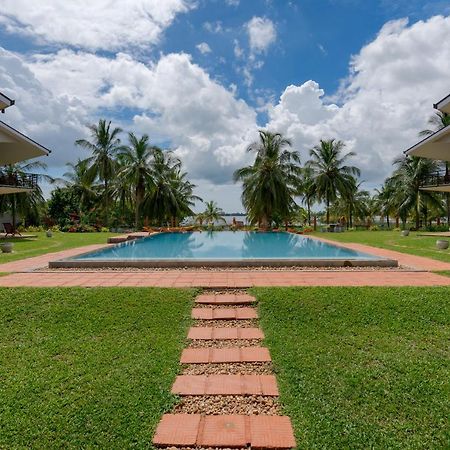 Tara Watergate Hotel Tissamaharama Luaran gambar