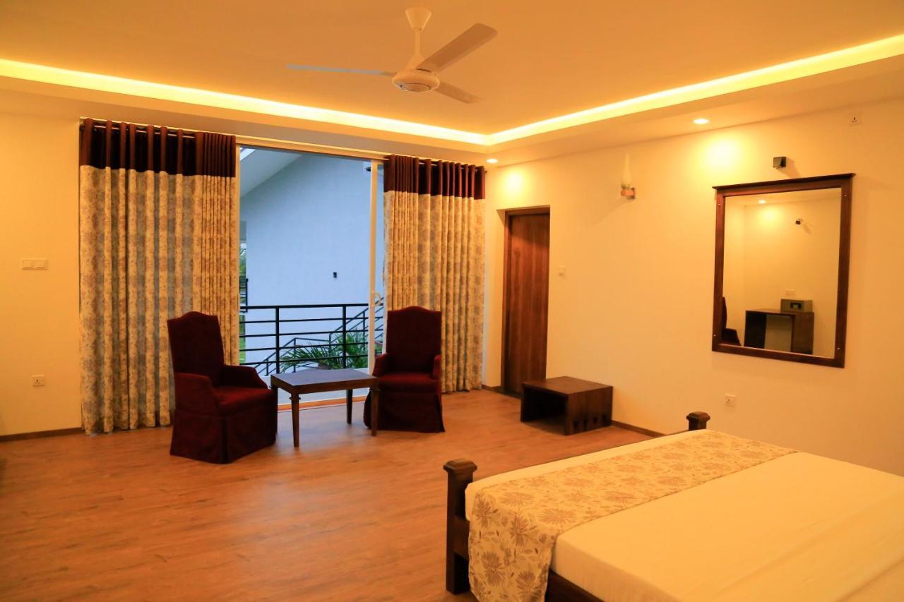 Tara Watergate Hotel Tissamaharama Luaran gambar
